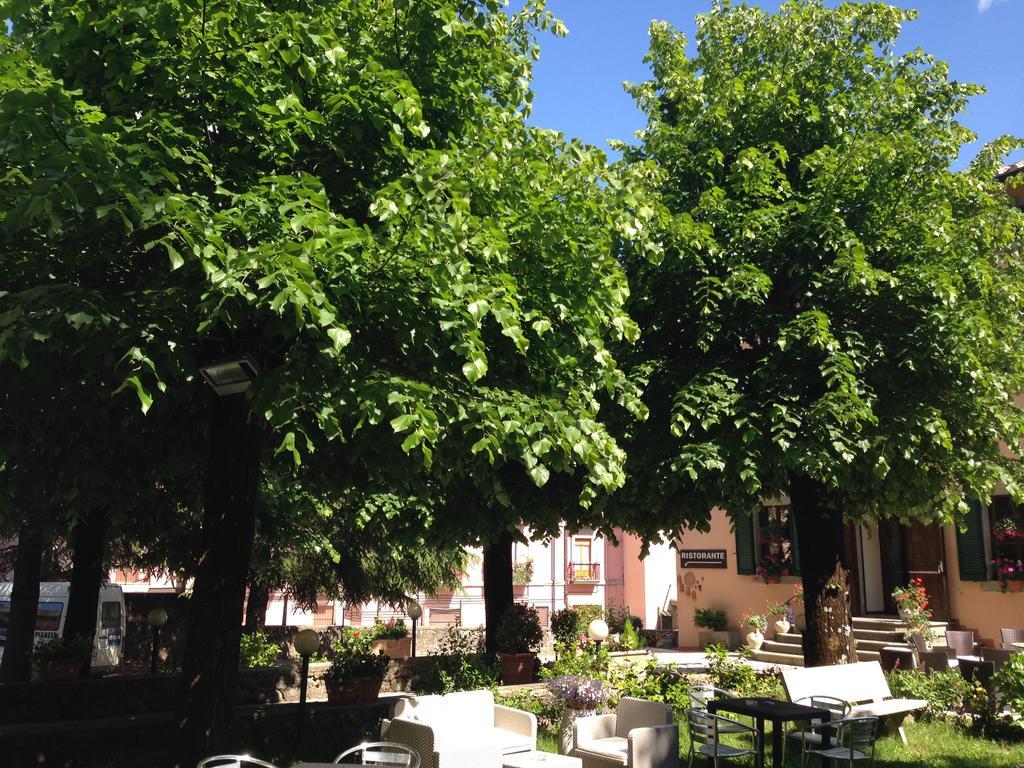 Hotel Fabbrini อับบาเดียซานซัลวาตอเร ภายนอก รูปภาพ