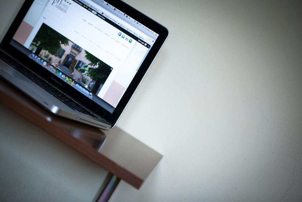 Hotel Fabbrini อับบาเดียซานซัลวาตอเร ห้อง รูปภาพ