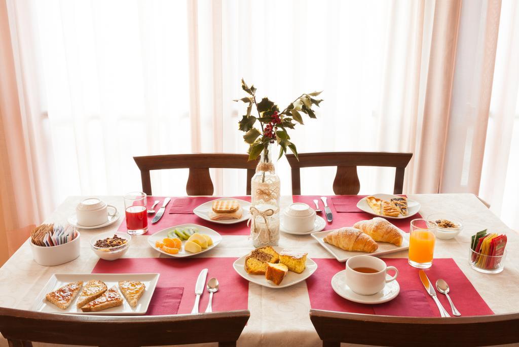 Hotel Fabbrini อับบาเดียซานซัลวาตอเร ภายนอก รูปภาพ