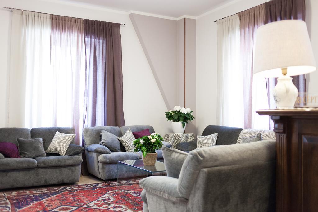 Hotel Fabbrini อับบาเดียซานซัลวาตอเร ภายนอก รูปภาพ